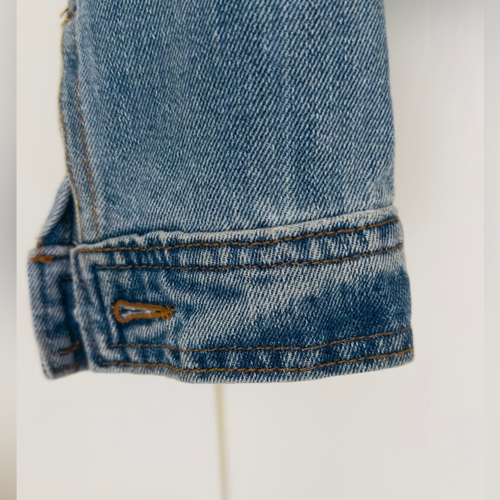 NEW! The Perfect Denim Jacket SIZE M - Picture 5 of 5